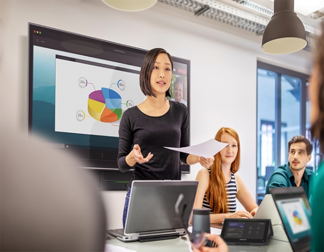 Presenting in a hybrid classroom